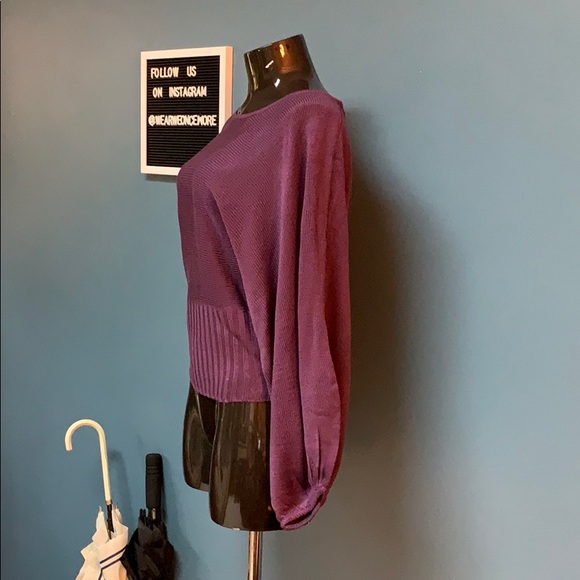 Bubble sleeve Knit Sweater - Picture 2 of 5